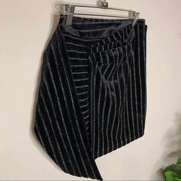 J.O.A. Asymmetrical Mini Skirt - Picture 8 of 9